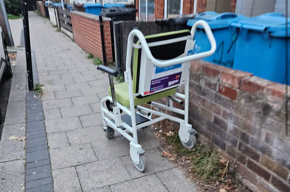 Have you seen this wheelchair? This photo of the chair abandoned in a street was posted on Facebook